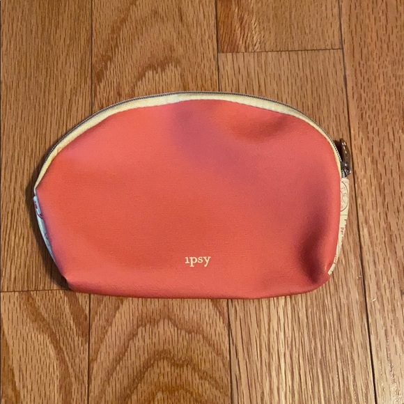 Ipsy bag - Picture 2 of 2